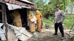 Peduli Kemanusiaan Bhabinkamtibmas dampingi Pemeriksaan Kesehatan Rutin Warga